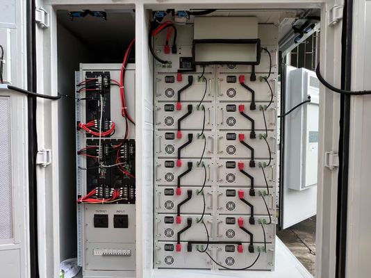 شحن نظام تخزين طاقة بطارية AC400V مع تسامح درجة حرارة عالية وتكنولوجيا بطارية ليثيوم أيون